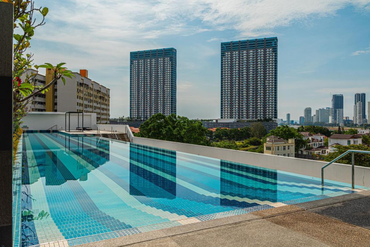 Fantasy Funland Retreat By The Only Bnb Tanjung Tokong Экстерьер фото